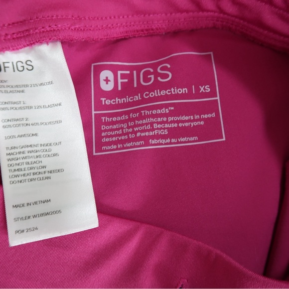 FIGS Limited Edition Raspberry Sorbet Set - Picture 10 of 10